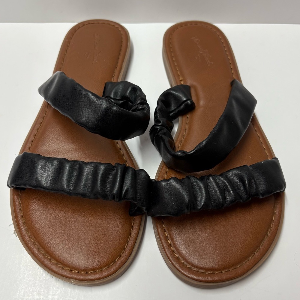 UNIVERSAL THREAD Willow Two Band Scrunched Sandals Black Sz 6